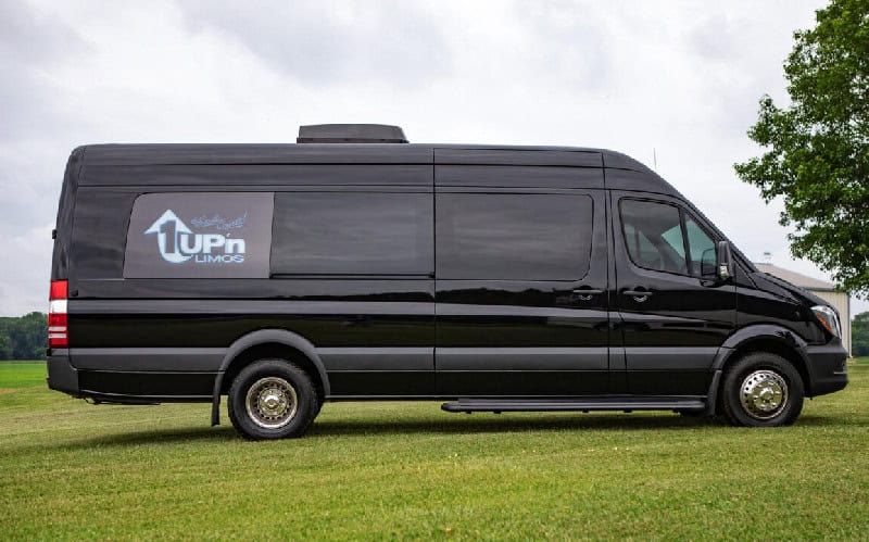 Mercedes-Sprinter-Limo-Bus